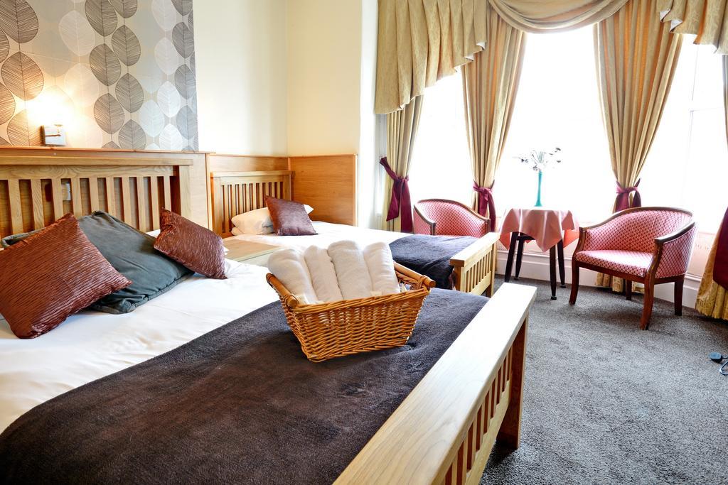 The Derby Hotel Blackpool Bagian luar foto