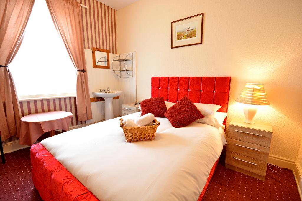 The Derby Hotel Blackpool Bagian luar foto