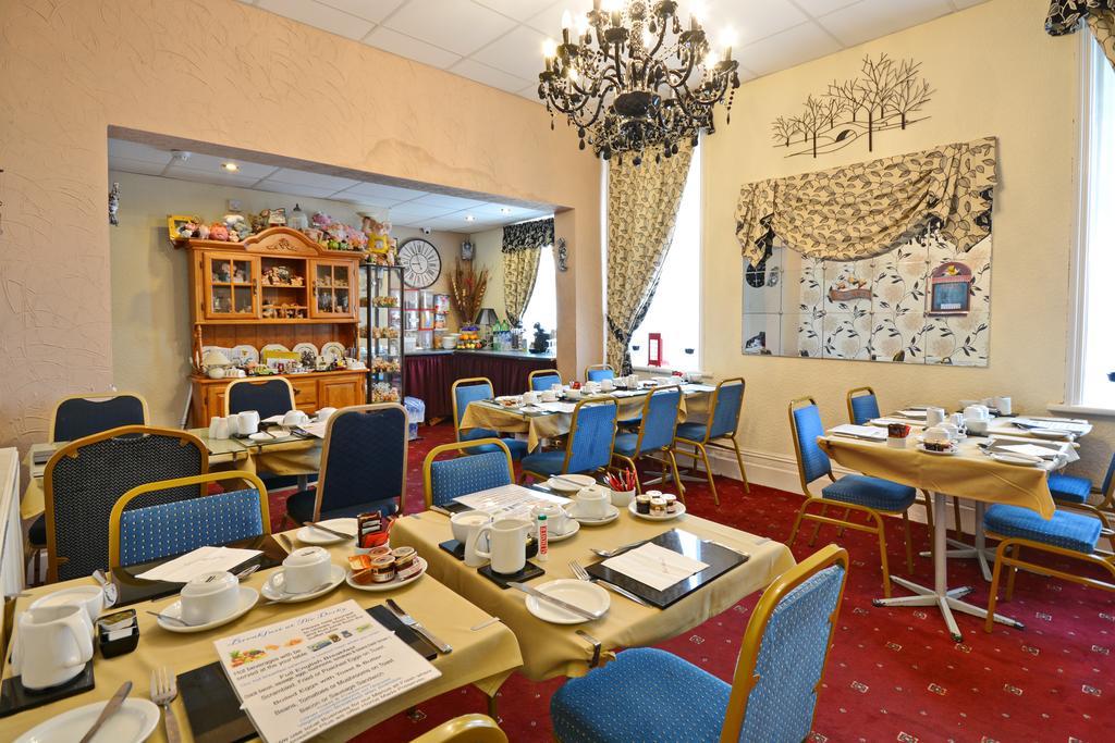 The Derby Hotel Blackpool Bagian luar foto