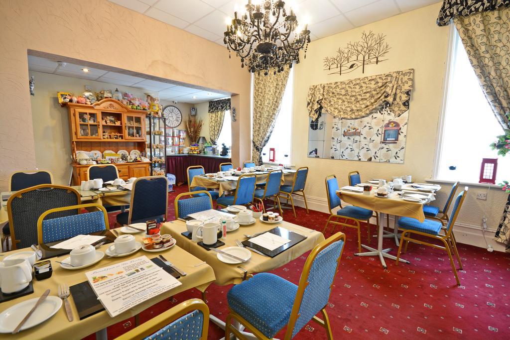 The Derby Hotel Blackpool Bagian luar foto