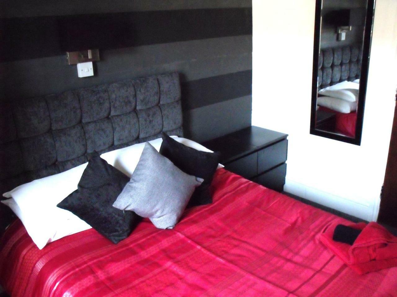 The Derby Hotel Blackpool Bagian luar foto